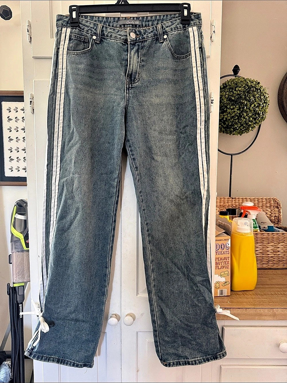 CAbi 1850 Striped Straight Leg Jeans in Blue & White Waist 29